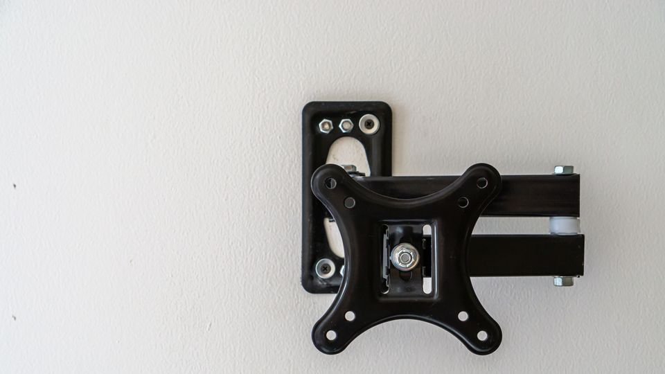 using full motion television wall mounts